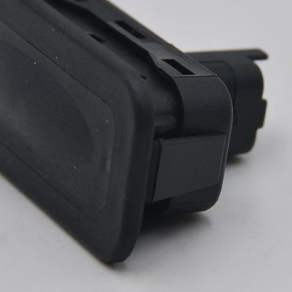 Tailgate Release Switch 8200076256 for Clio Megane Scenic
