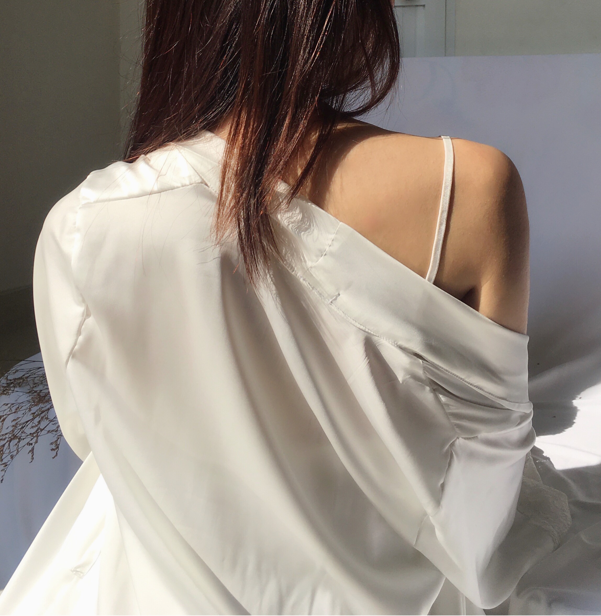 Set áo choàng kèm váy ngủ lụa mặc nhà sang trọng sexy-Màu trắng kèm kèm đai áo