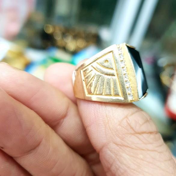 Nhẫn Nam Vàng Vonfram Đá Vuông Ôm Tay Không Phai Màu-Bảo Hành 5 Năm Toàn Quốc