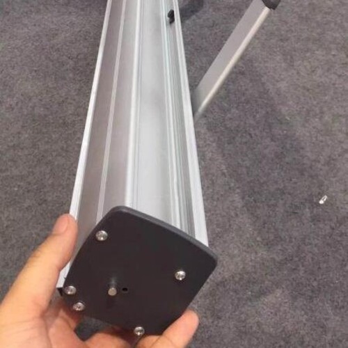 Banner cuốn đế nhôm