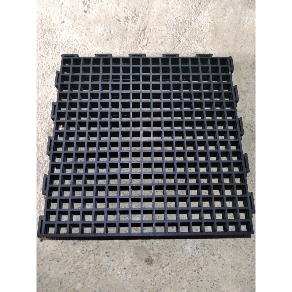 vỉ vỉ lót sàn 95*95cm