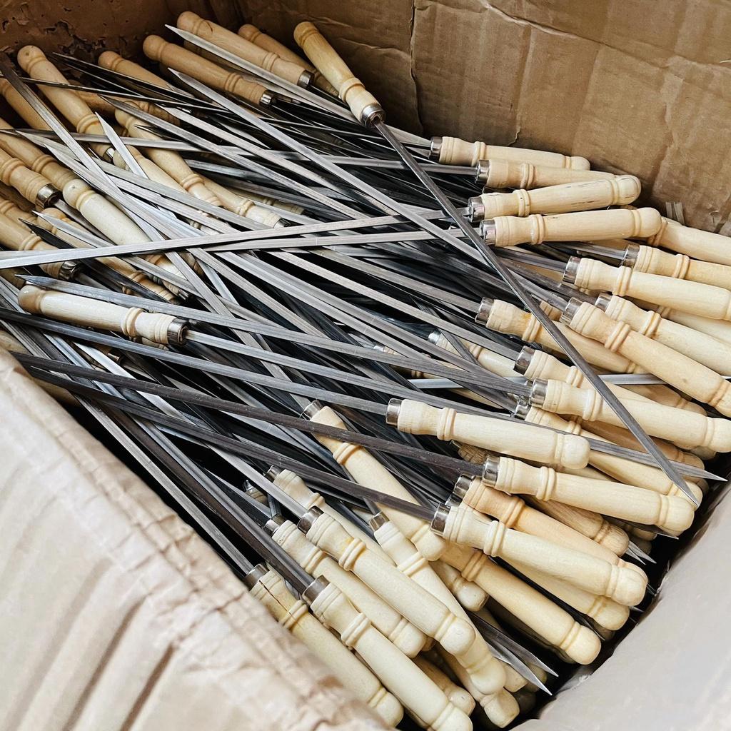 Xiên nướng thịt Inox, Xiên Inox chuôi gỗ, Que xiên nướng thịt - Model: XN38