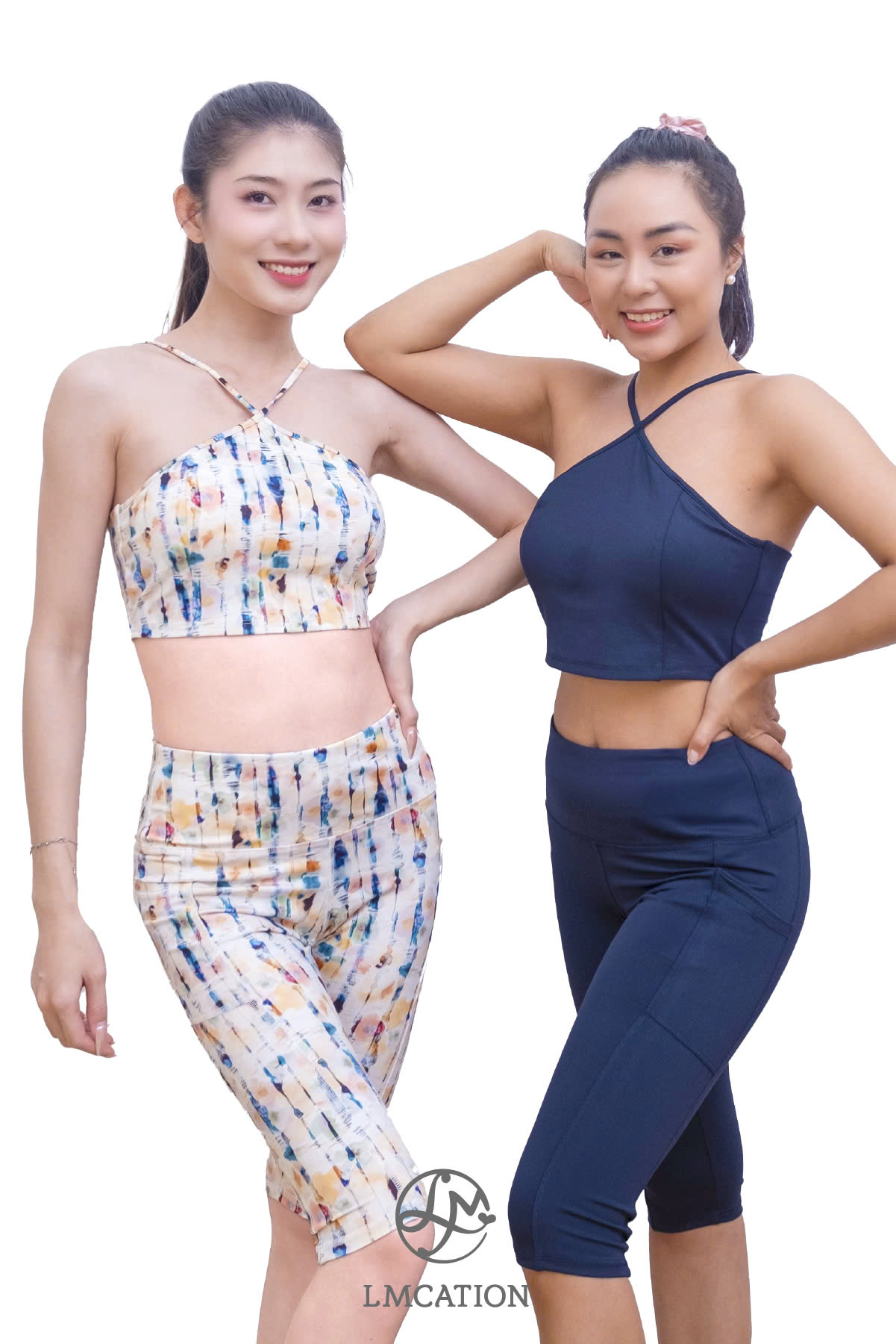 Bộ đồ thể thao LMcation - Áo ngực thể thao cổ yếm Sophie & Quần lửng thể thao trên gối túi 2 bên - Xanh đen