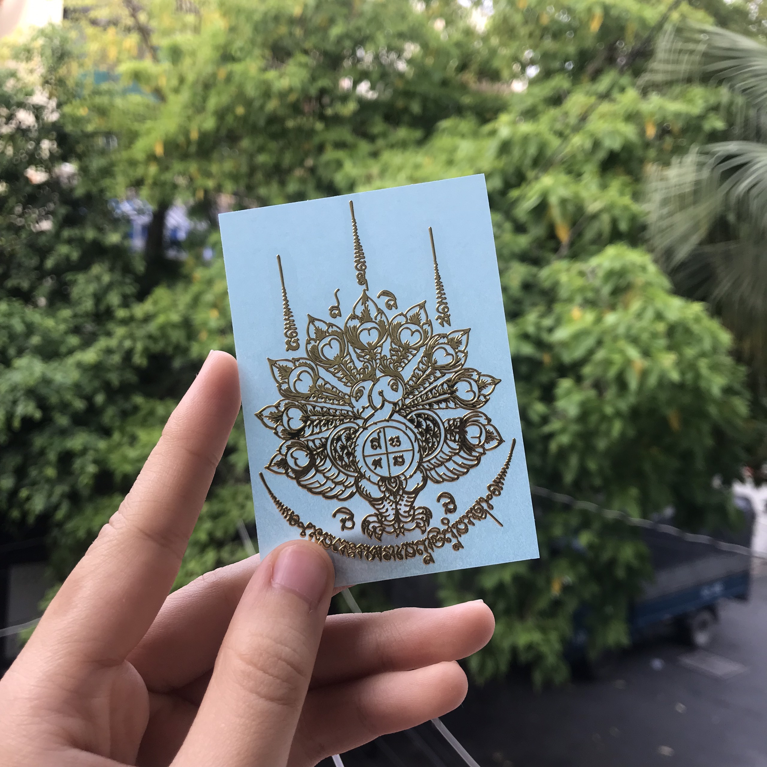 Miếng dán Thái Lan Chim Công Vàng giàu có , để dán điện thoại, để nơi làm việc -SP005573