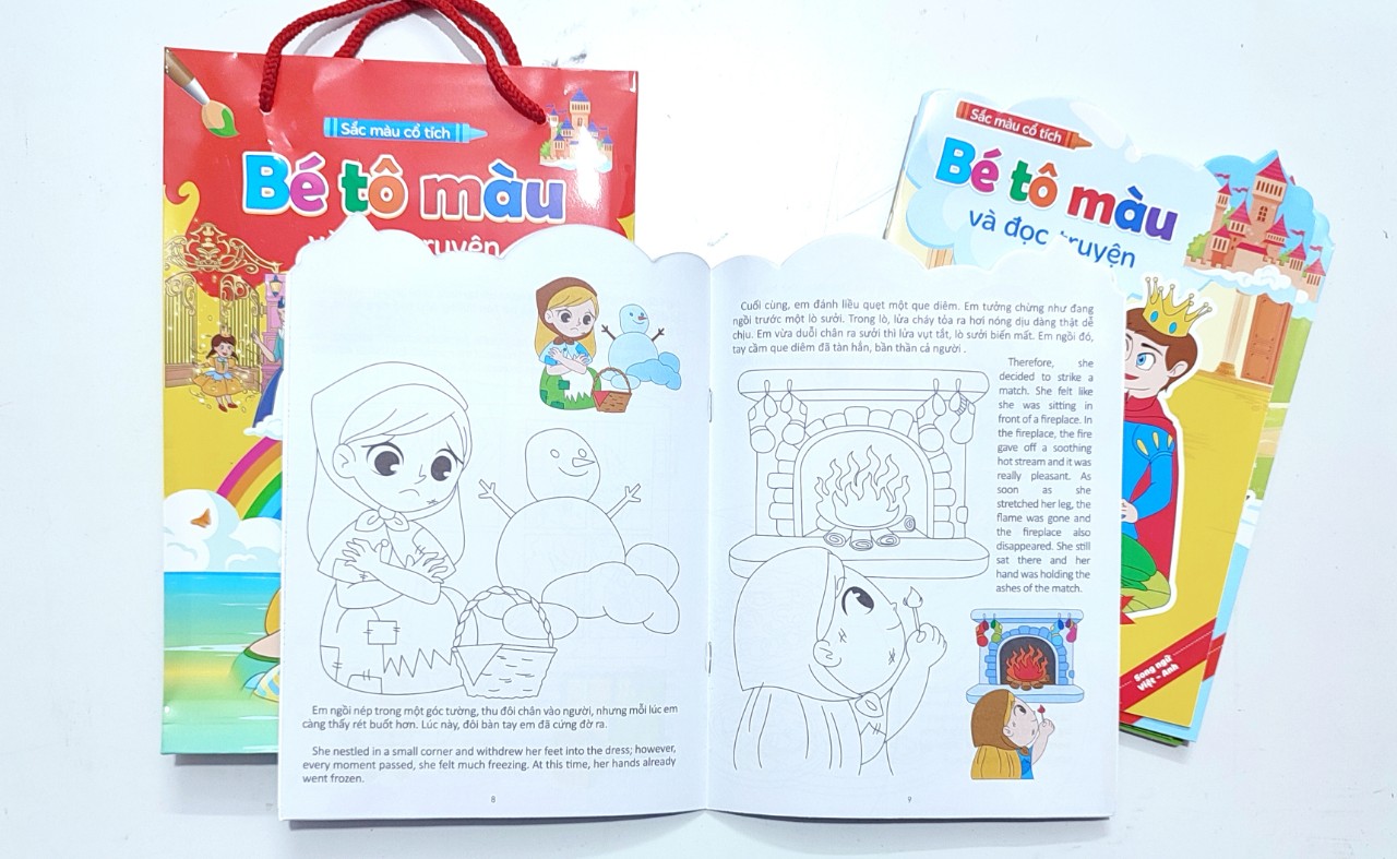 Bé tô màu và đọc truyện cổ tích song ngữ Việt Anh