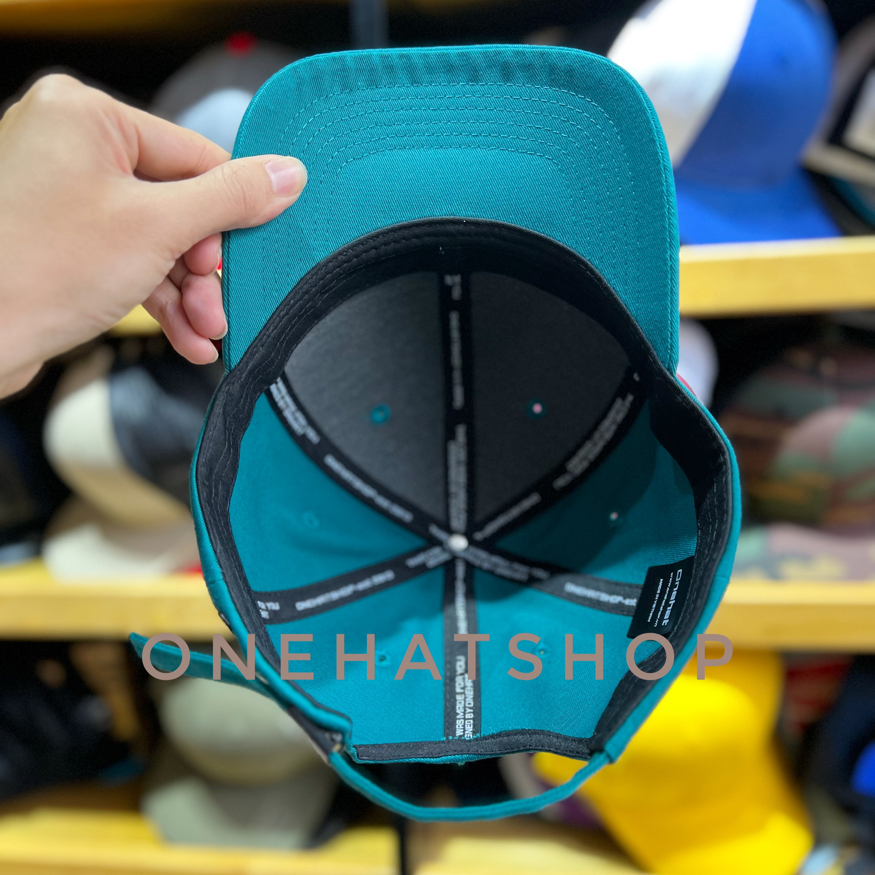 Nón lưỡi trai vành cong Trơn Xanh Lam quai khoá dây Brand One Hat