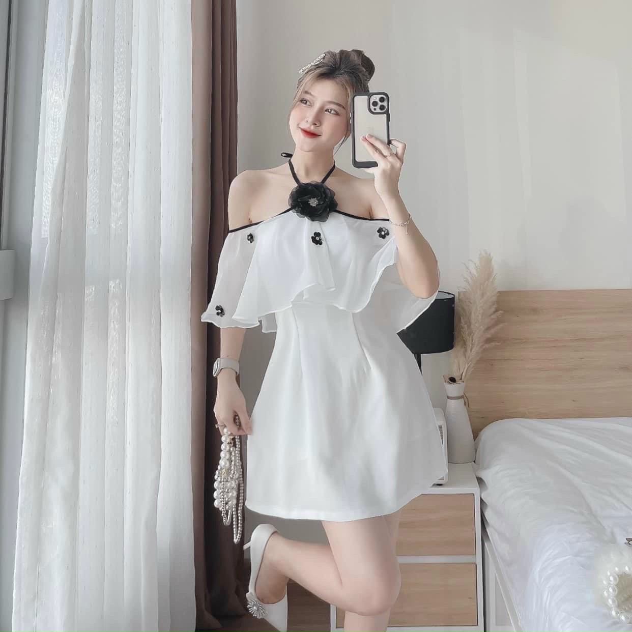 ĐẦM VIỀN PHỐI BÈO ĐÍNH HOA MÀU Y HÌNH