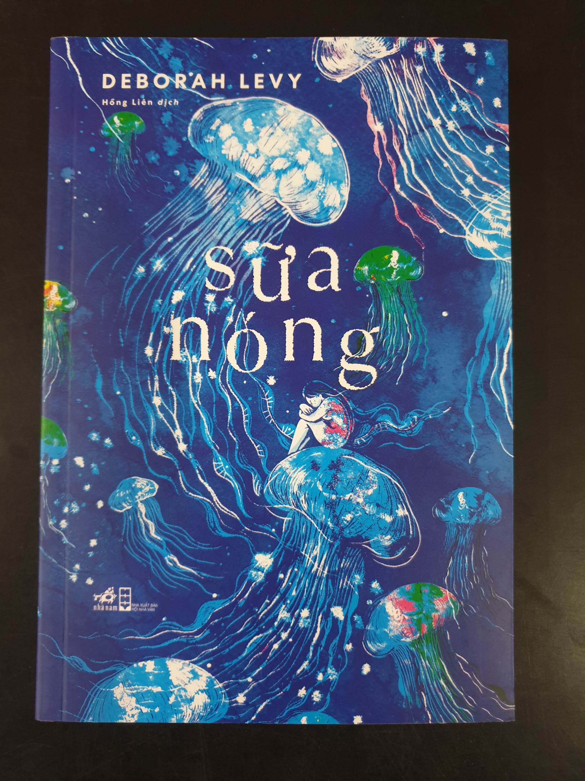 Sữa Nóng - Deborah Levy