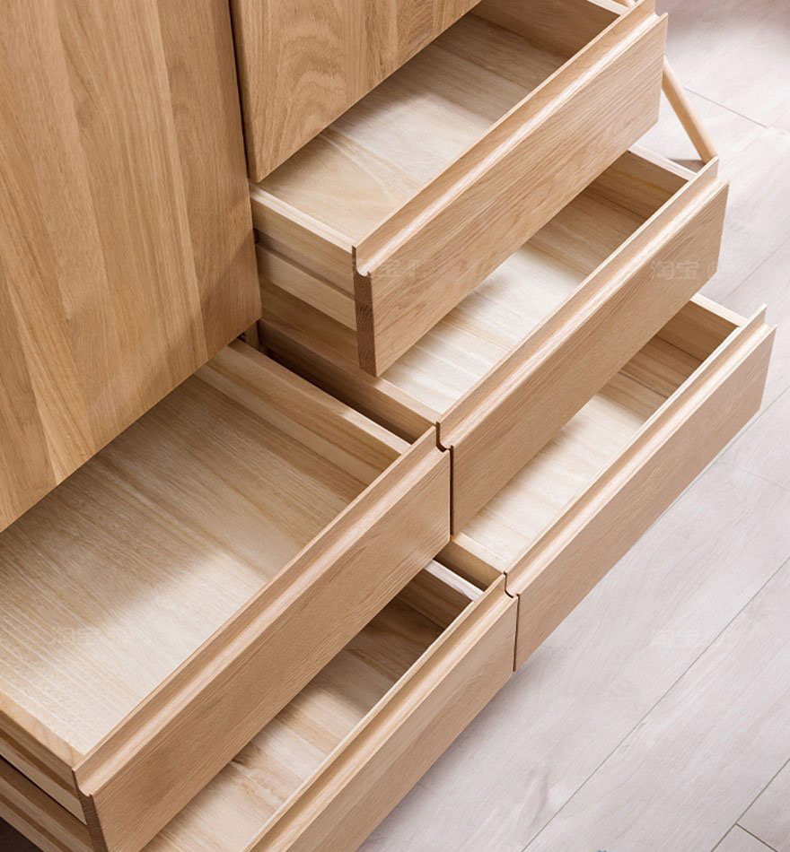 Tủ đựng quần áo bằng gỗ sồi chất lượng cao