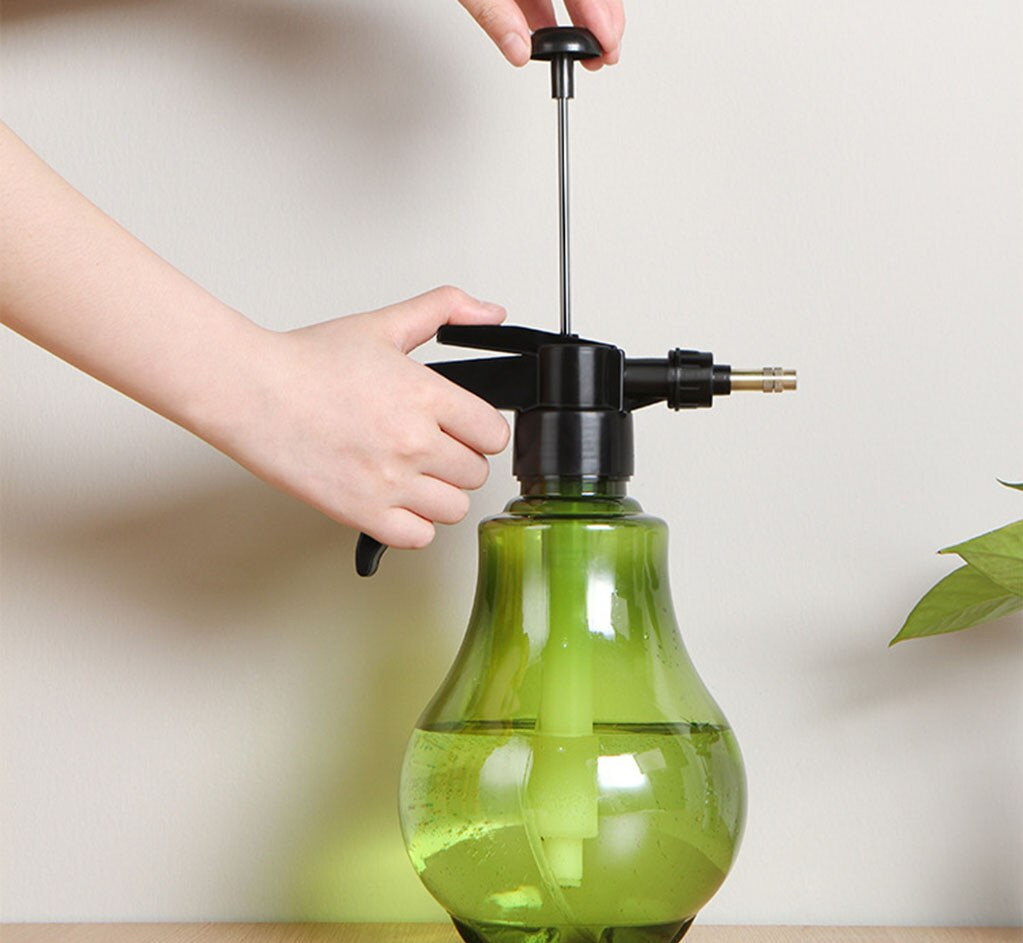 Bình nước tưới cây tạo sương, áp lực nước tạo bọt rửa xe
