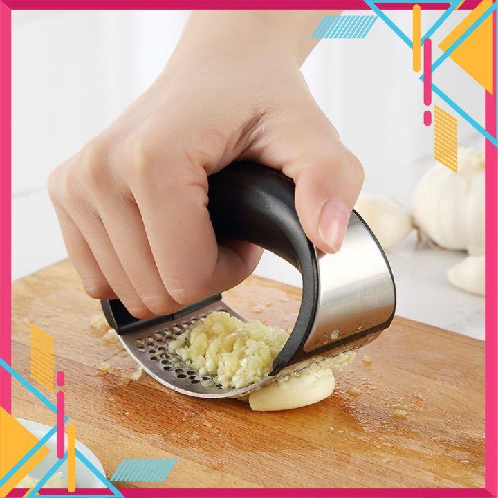 DỤNG CỤ NGHIỀN TỎIÉP NGHIỀN TỎI BẰNG THÉP KHÔNG RỈ CÓ TAY CẦM TIỆN LỢI