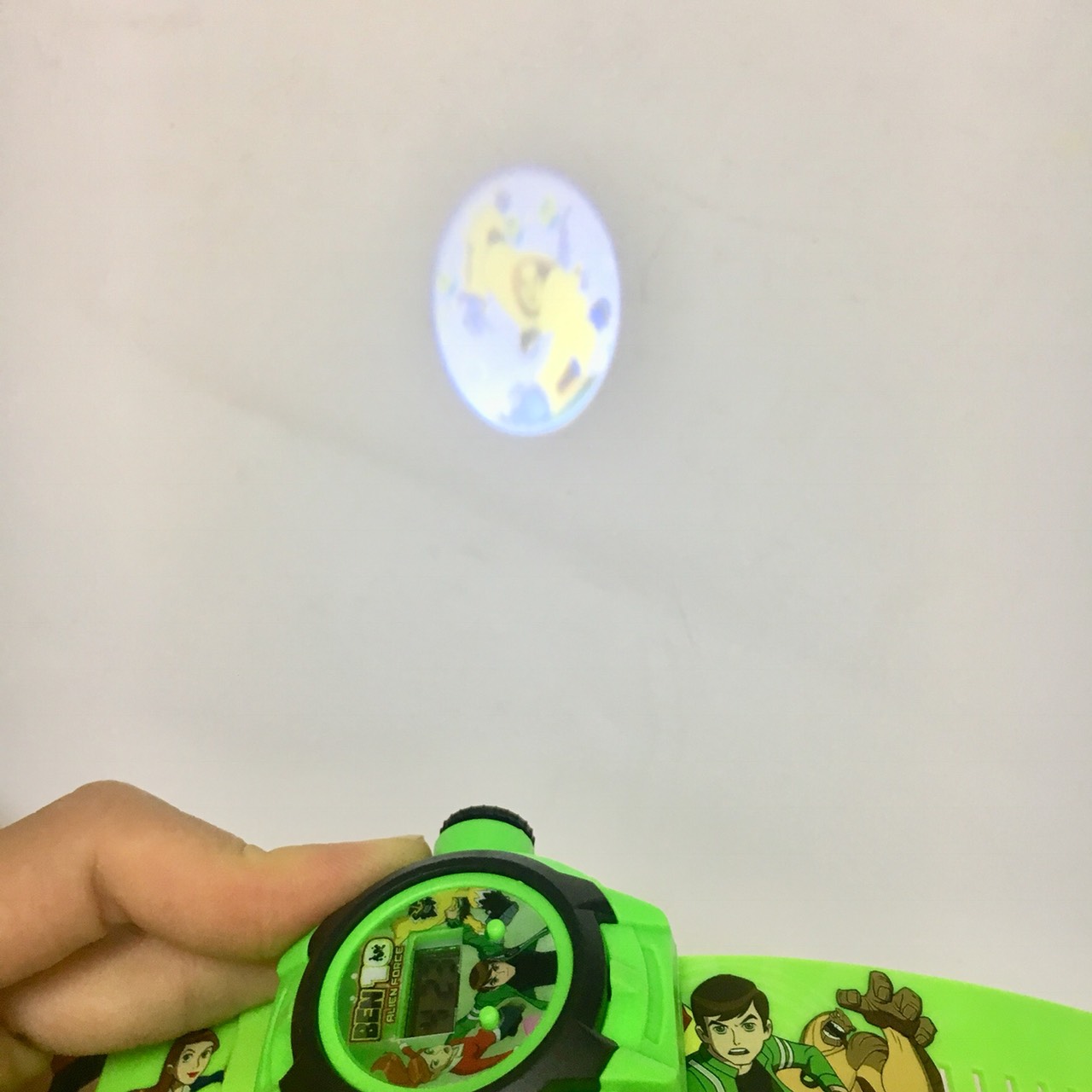 Đồng hồ chiếu 24 nhân vật hoạt hình độc đáo cho bé Xavi10