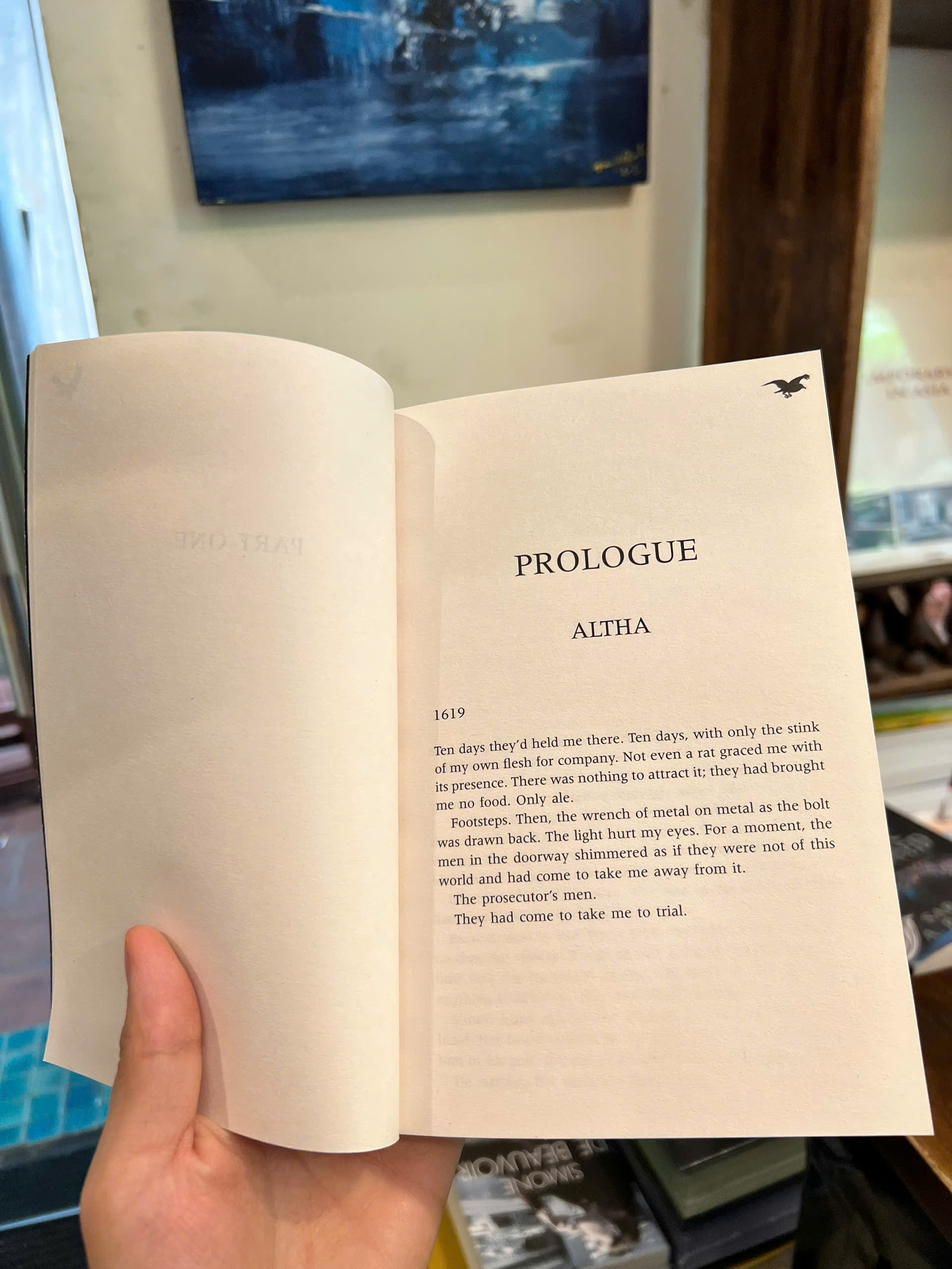 Sách - Weyward by Emilia Hart | Historical Fiction / Fantasy / Ngoại văn Nhập khẩu UK