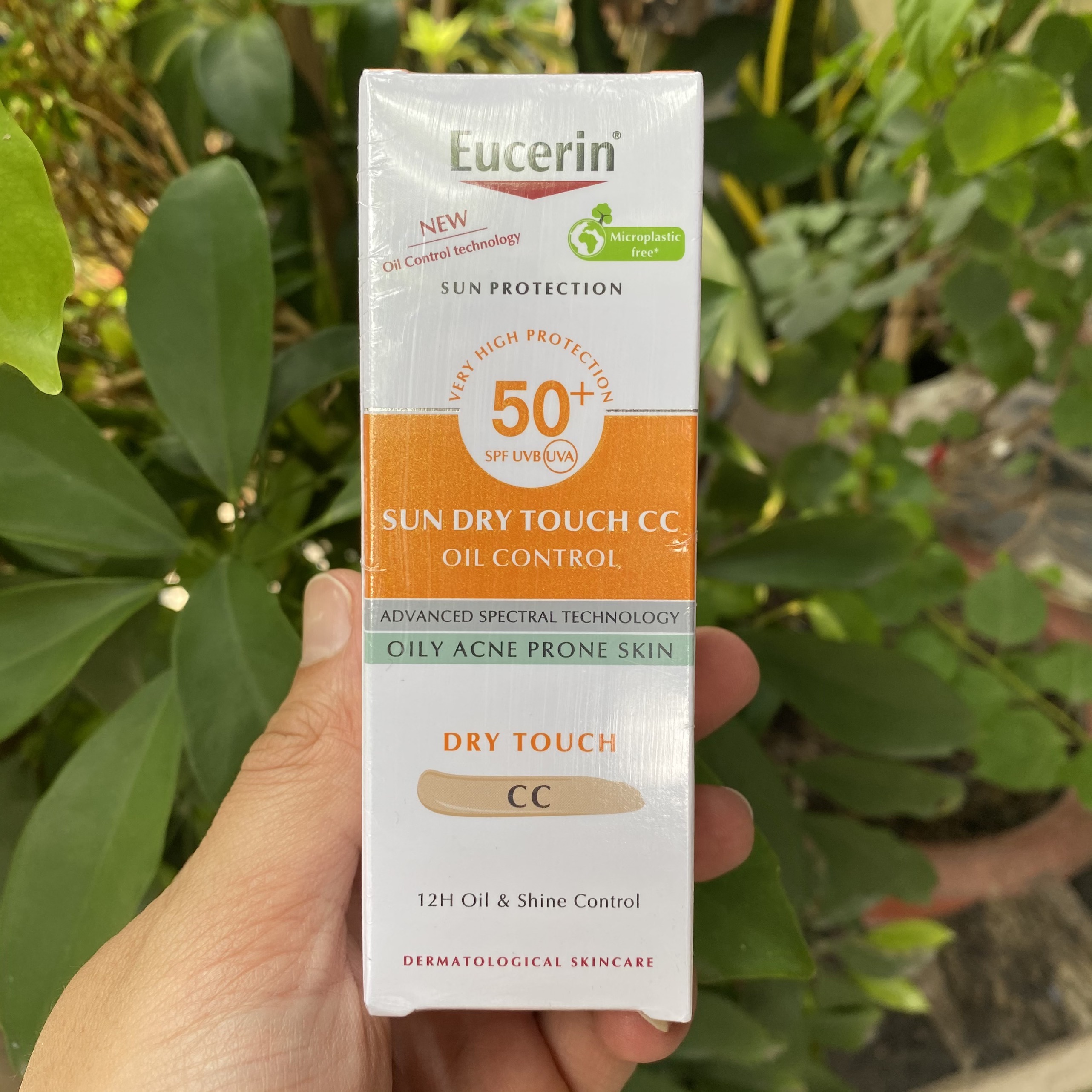 Kem chống nắng trang điểm Eucerin Sun Dry Touch CC Oil Control SPF50 50ml - dành cho da nhờn mụn