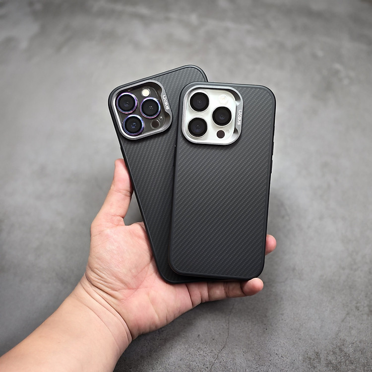 Ốp lưng chống sốc vân carbon fiber cho iPhone 15 Pro Max / 14 Pro Max / 13 Pro Max hiệu Likgus Defender trang bị viền camera kim loại, cạnh ốp dẻo TPU - Hàng nhập khẩu