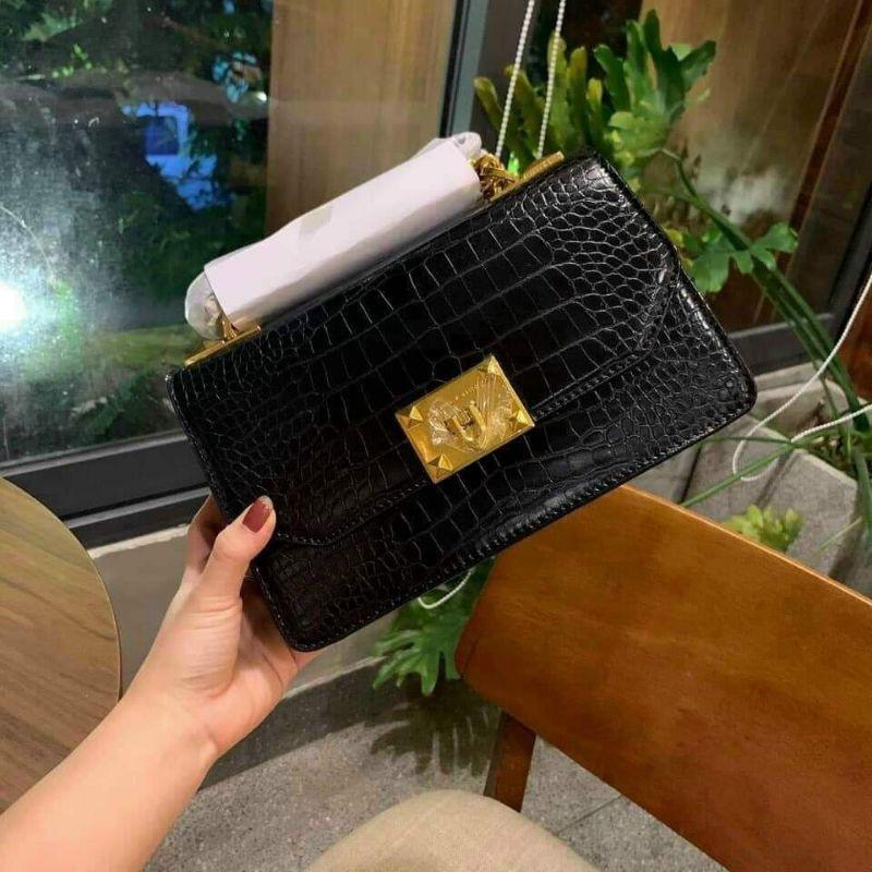 TÚI ĐEO CHÉO NỮ DA VÂN RẮN KHOÁ GẬP