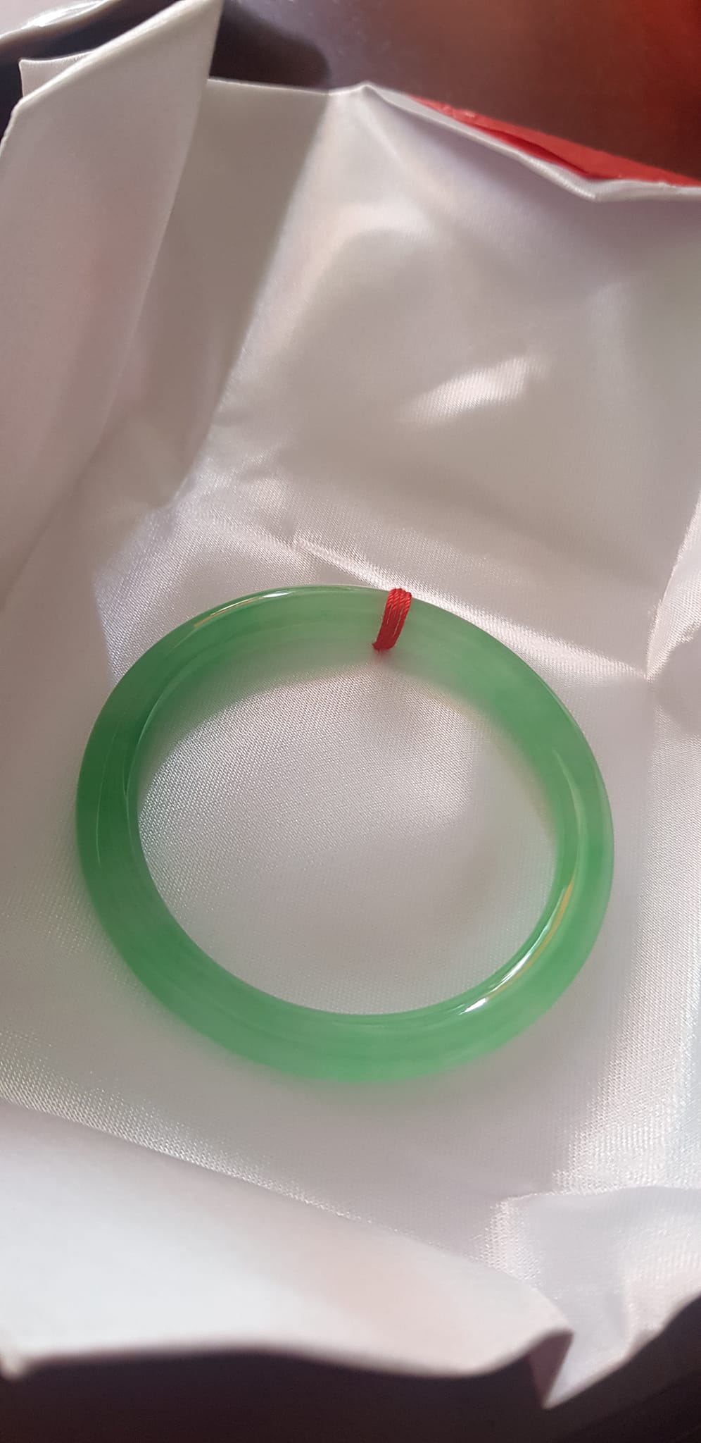 Vòng cẩm thạch Đẹp I 53mm Ni 53mm x cọng 7mm Vòng màu xanh Ngọc nhẹ nhàng bóng đẹp xinh xắn Nữ mệnh Mộc mệnh Hỏa mệnh Thủy 52kg - 56kg đeo đẹp ạ