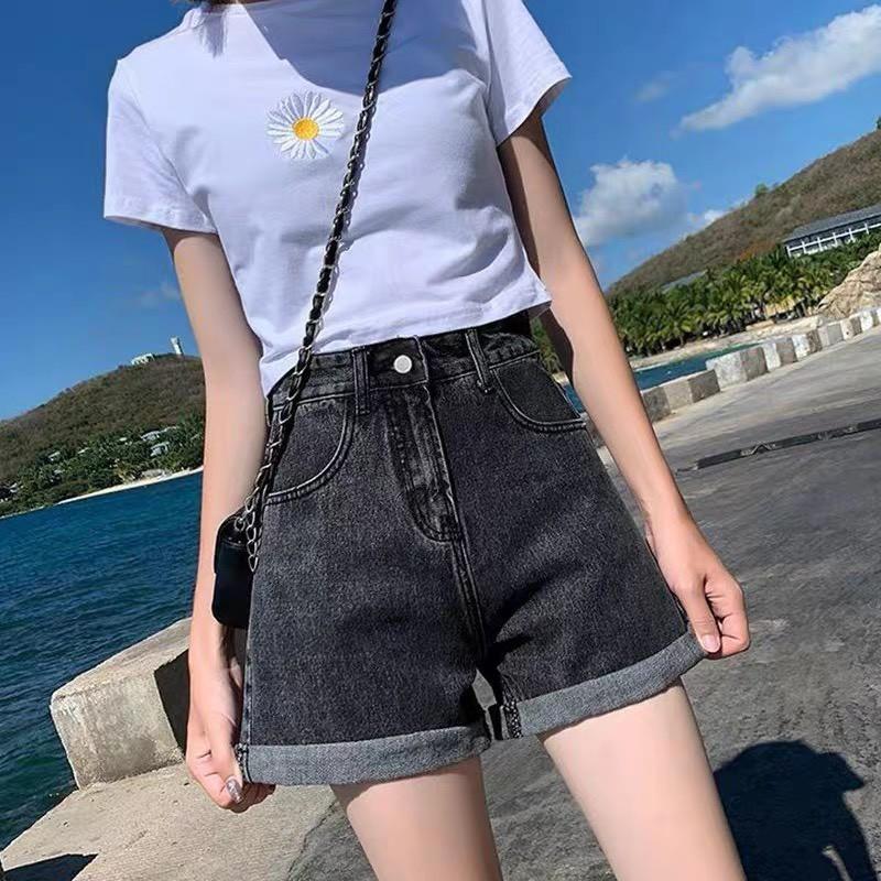 Quần short jean nữ BigSize lưng cao trên rốn, co dãn mạnh, xăn lai, màu xanh nhạt rách kiểu dành cho người mập 3868