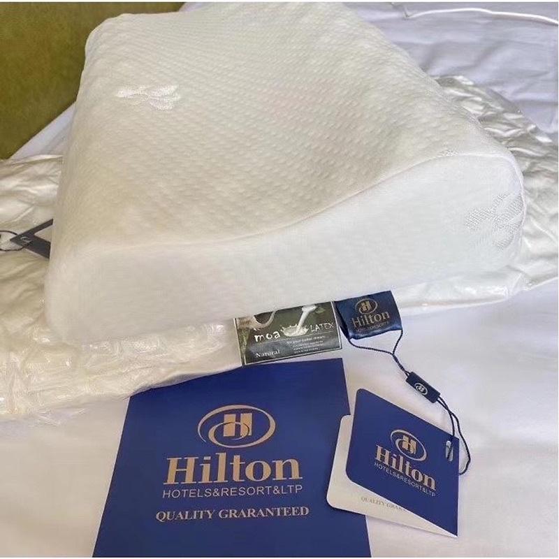 Gối cao su non hilton có hạt matxa chống đau mỏi vai gáy