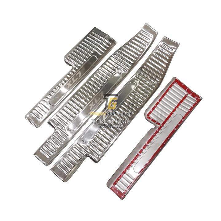 Bộ Ốp bậc cửa, Nẹp bước chân Suzuki XL7 - Mẫu INOX