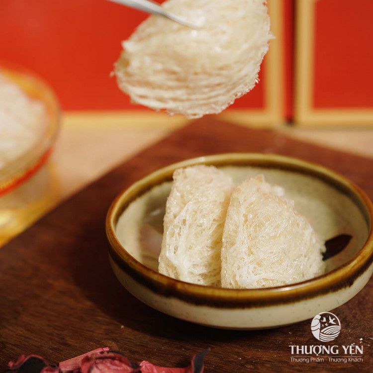 Tổ yến làm sạch lông và tạp chất, tiết kiệm thời gian chế biến tối đa.