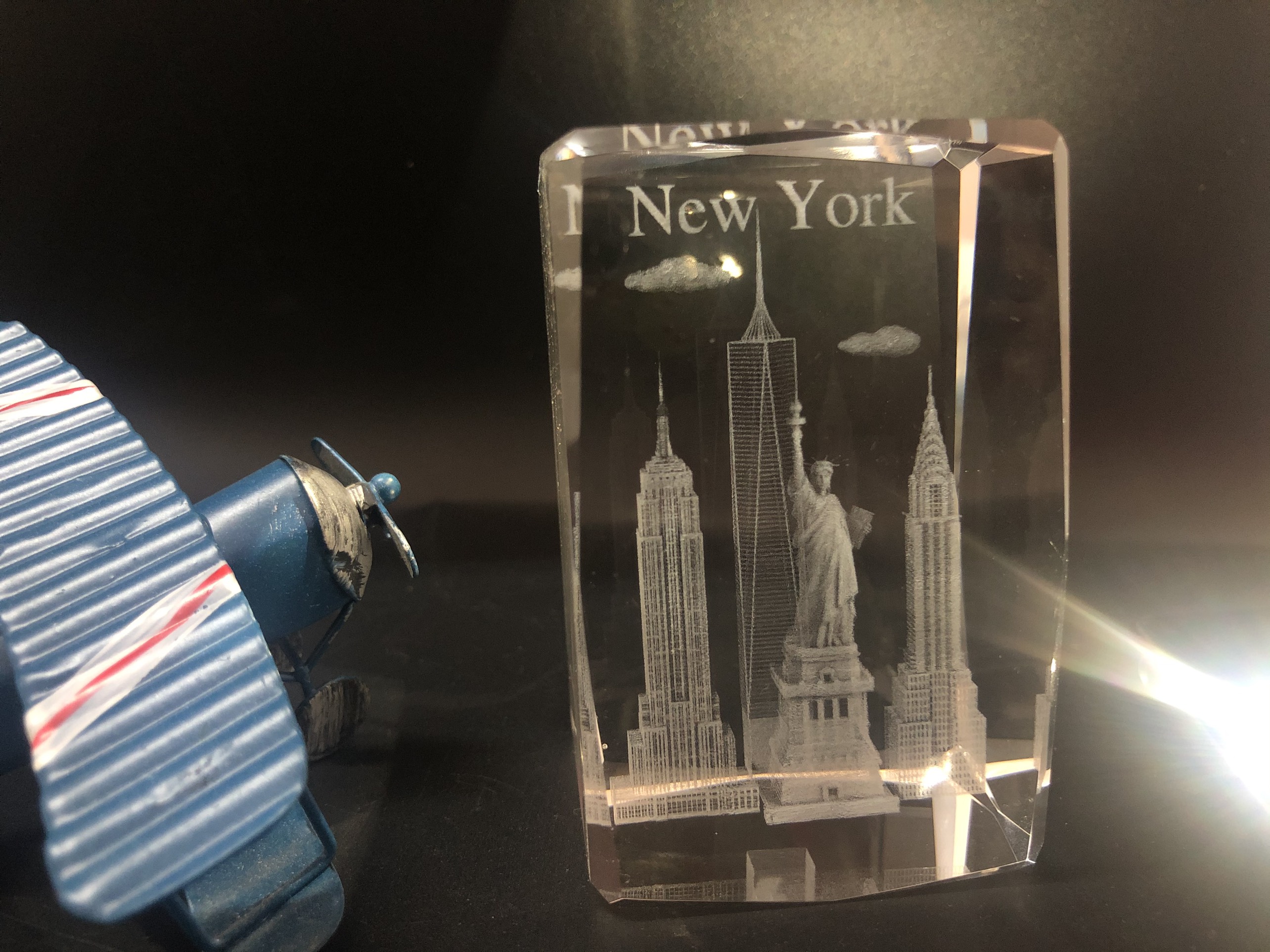 Quà lưu niệm pha lê NEW YORK Chạm Khắc 3D - Tượng trang trí Sang Trọng