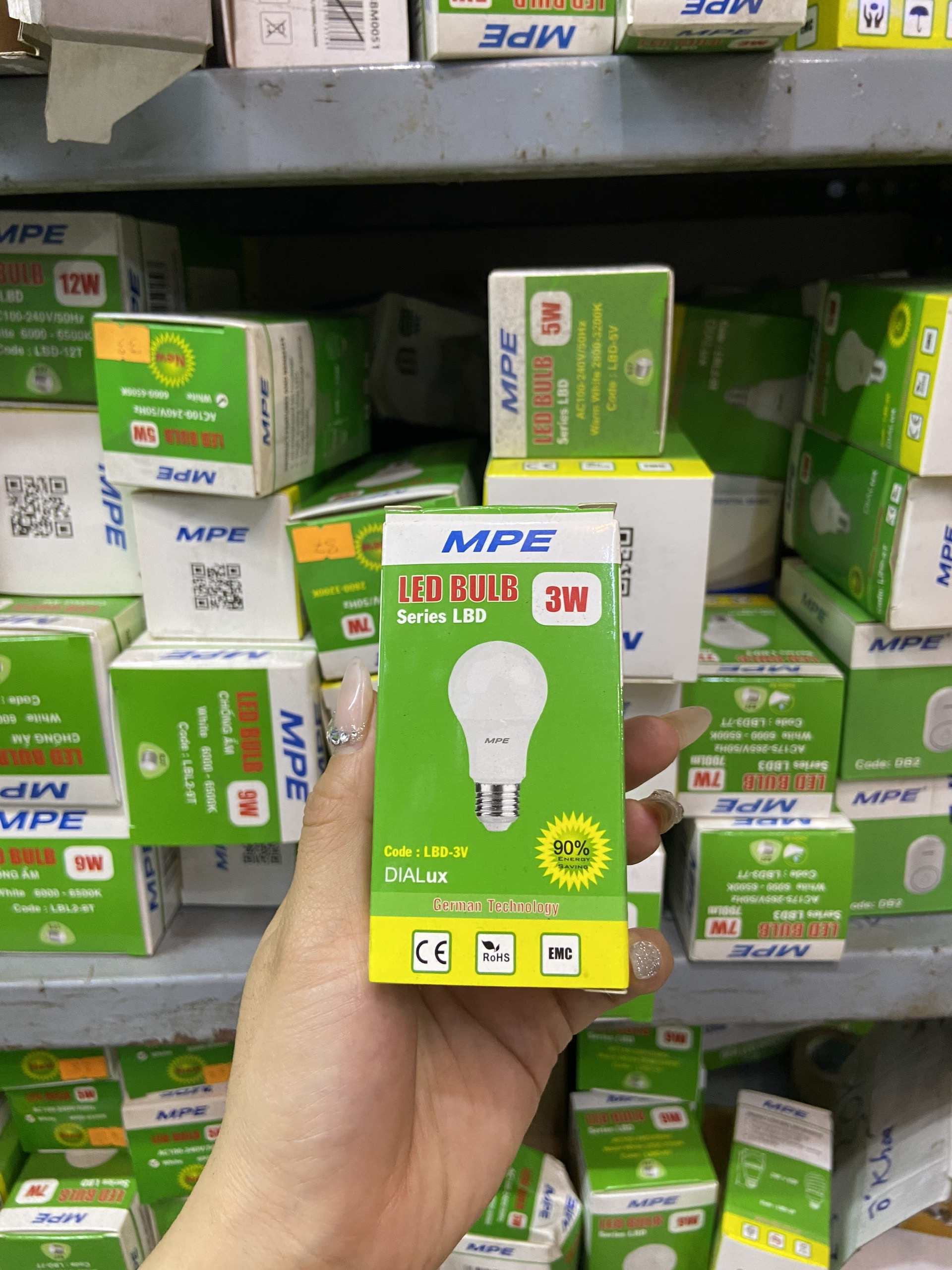 (HCM , toàn quốc) Bóng Đèn tròn Led Bulb 3W thương hiệu MPE