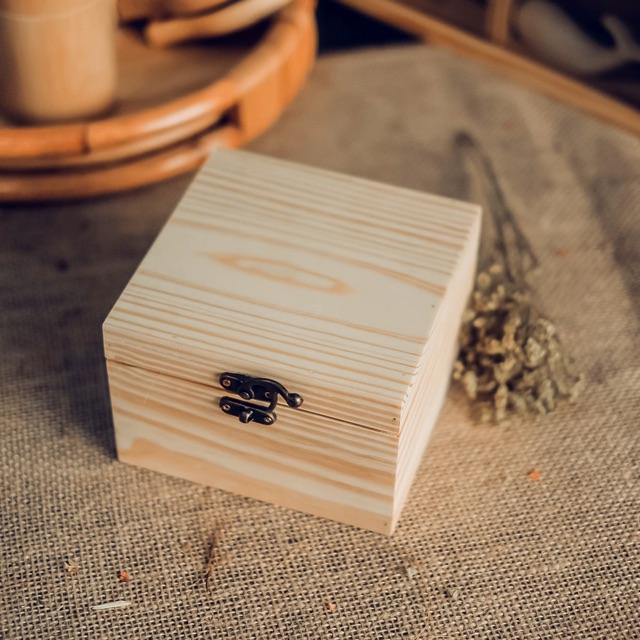 Hộp gỗ tự nhiên - hộp gỗ vuông đựng đồ