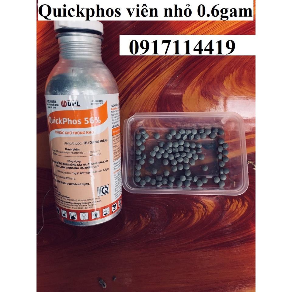 Sản phẩm khử trùng, diệt mọt nông sản Quickphos 56% xuất xứ Ấn Độ, dạng viên nhỏ 0.6 gam, trọng lượng chai 1kg (có 1.667