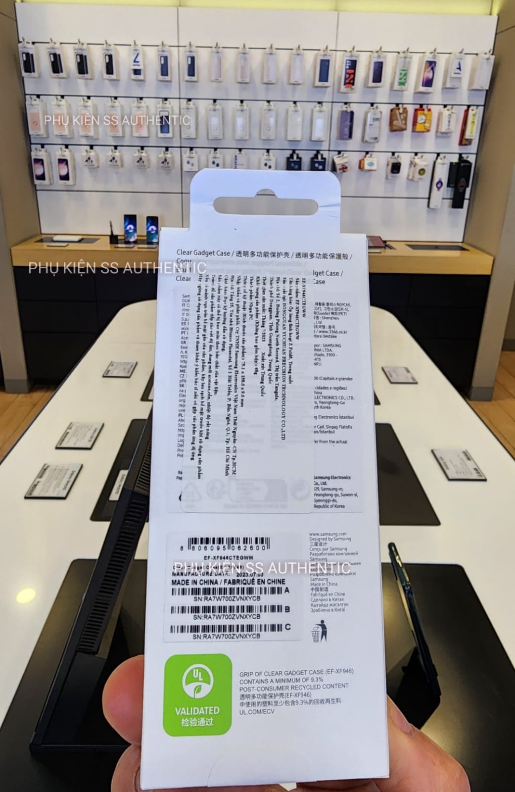 Ốp lưng Samsung Z Fold 5 Trong Suốt kèm vòng đeo linh hoạt - Hàng Chính Hãng