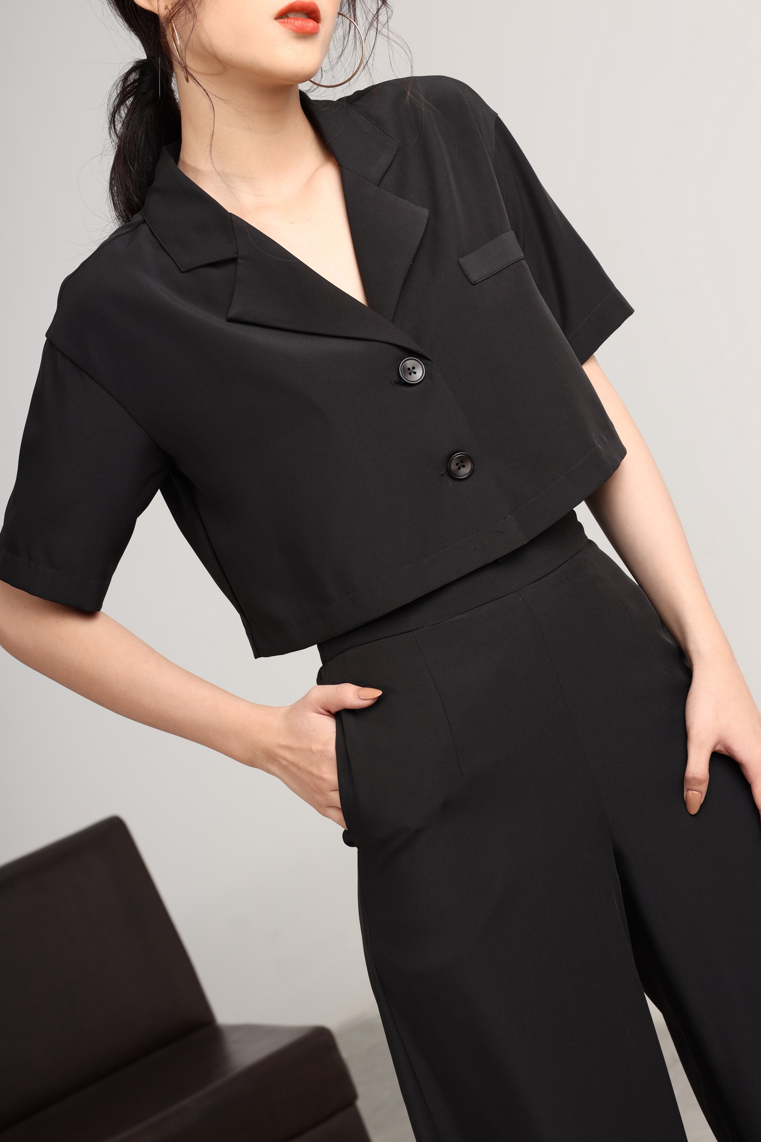 Set áo vest croptop quần dài ống rộng lưng thun cá tính