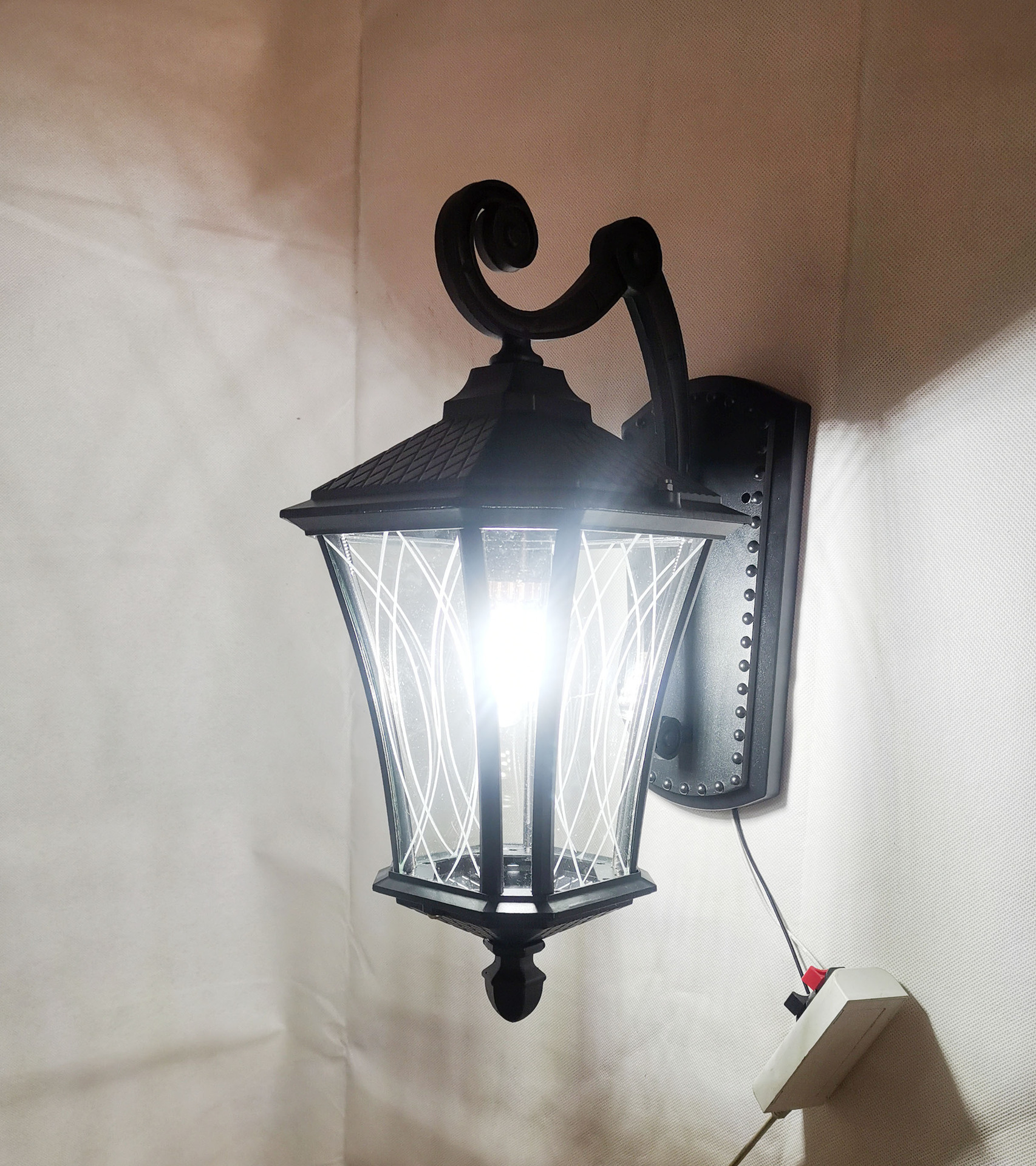 Đèn tường DOFIS kiểu dáng sang trọng trang trí nội thất cao cấp.
