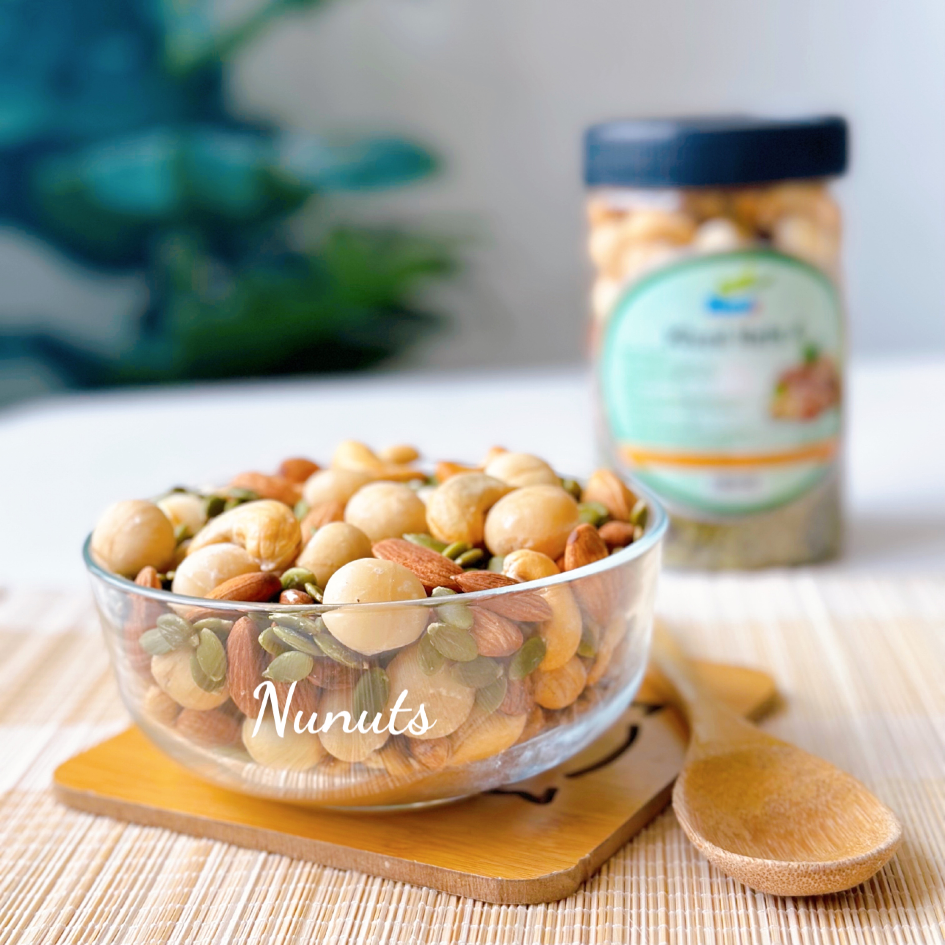 Mix hạt dinh dưỡng SIÊU MACCA Nunuts gồm 4 loại làm sữa, hạt sấy giòn, hạt tẩm mật ong.