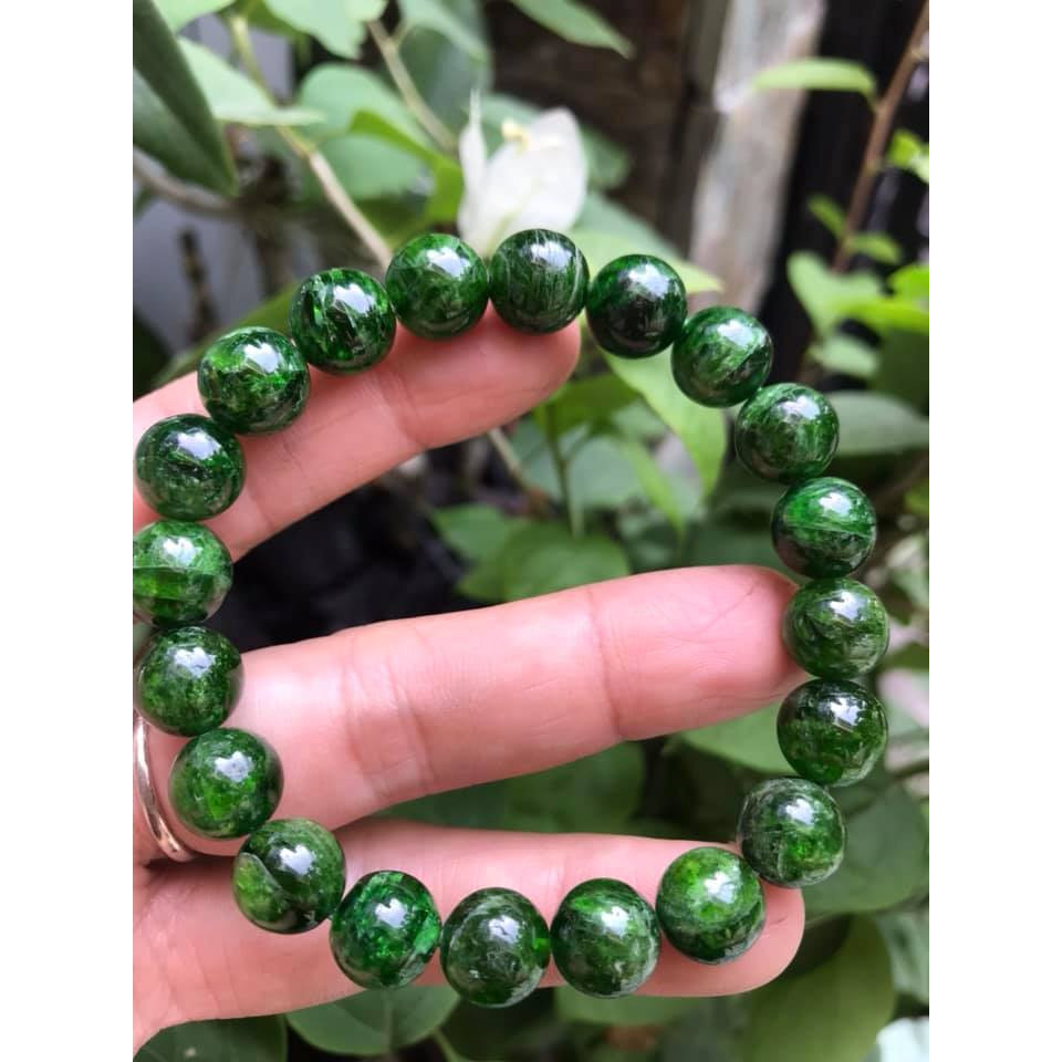 VÒNG TAY ĐÁ DIOPSIDE 10MM ĐẸP XUẤT SẮC LUÔN  100% ĐÁ DIOPSIDE TỰ NHIÊN CAO CẤP ĐẸP ĐEO SANG TAY   NỮ MỆNH MỘC MỆNH HỎA CHUẨN HỢP MÀU XANH LÁ NGỌC SÁNG BÓNG ĐẸP XINH
