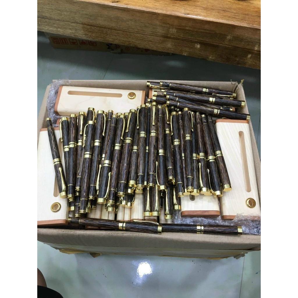 Bút gỗ trầm hương