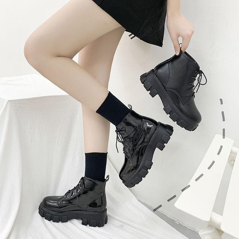 Giầy boots nữ cổ lửng phong cách Hàn Quốc da bóng, da lỳ độn đế siêu hottrend