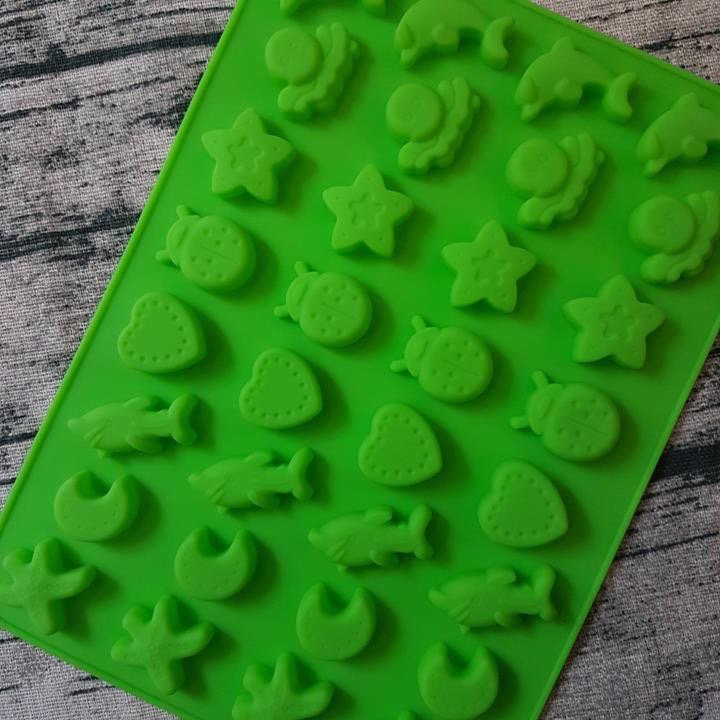 Khuôn silicon sao tim cá