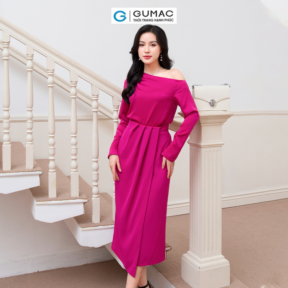 Set lẻ Áo kiểu lệch vai thời trang GUMAC AD10028 - Chân váy đắp tà thời trang GUMAC VD10022