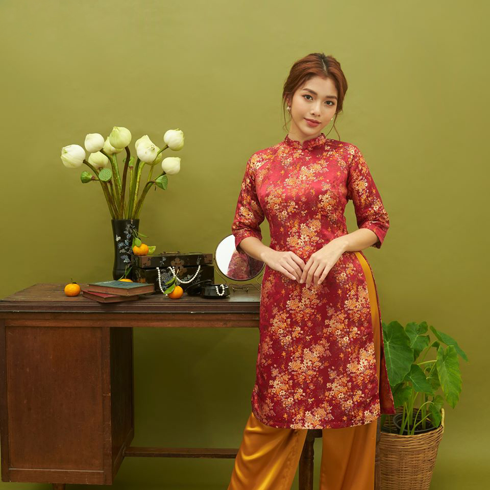 Áo dài gấm tơ tầm