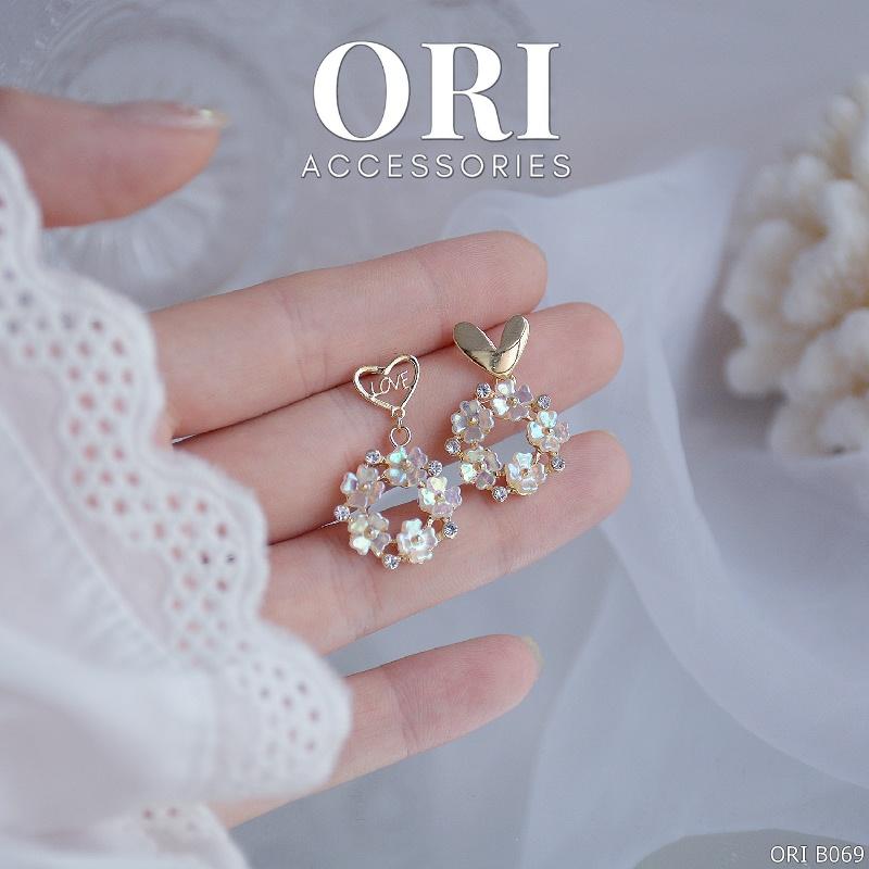Bông tai nữ cánh hoa Love thời trang tinh tế ORI B069
