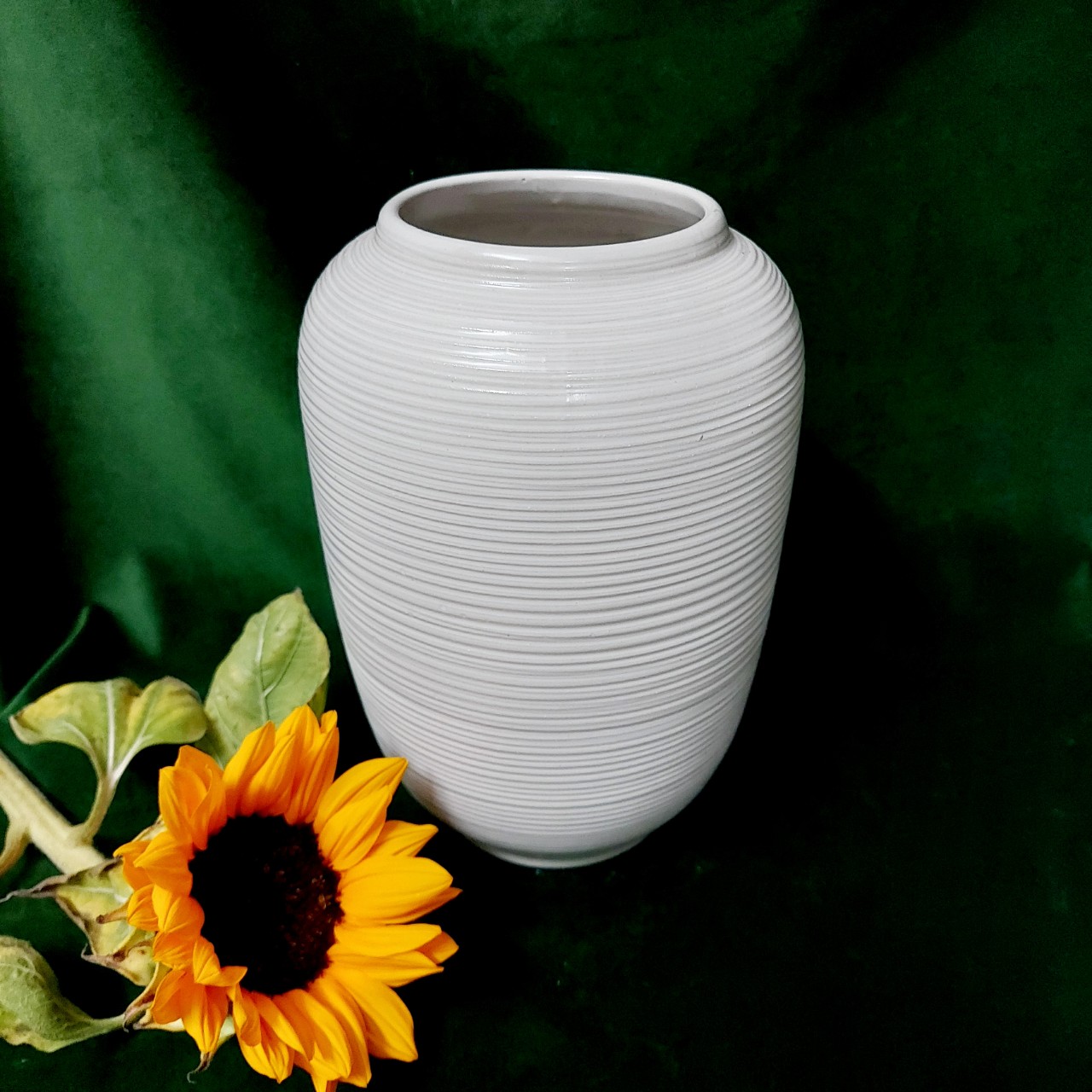 Bình cắm hoa, Bình gốm Bát Tràng men trắng lỳ dáng lồng đèn trang trí phòng khách cao cấp Bông Garden