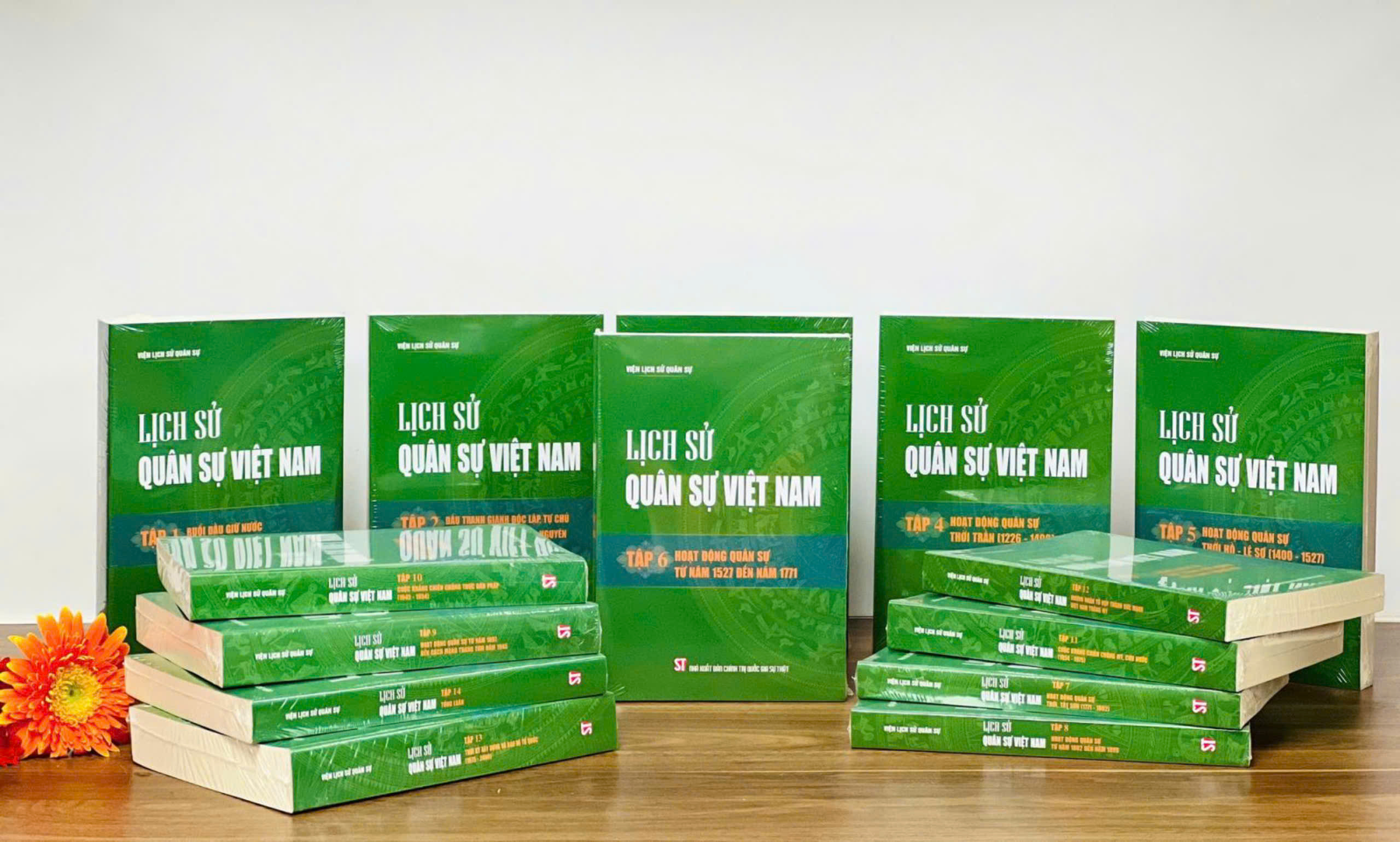 Bộ Lịch sử Quân sự Việt Nam (gồm 14 tập) (bản in 2024)
