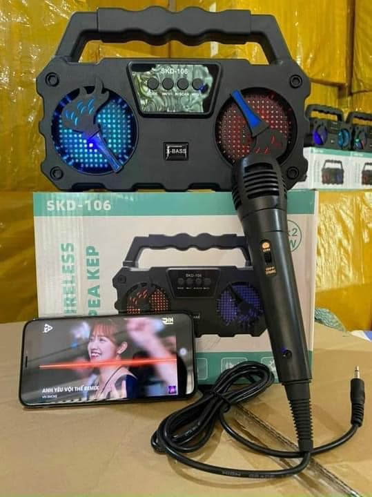 Bộ loa + mic SKD 106 xịn sò, loa to, mic hay