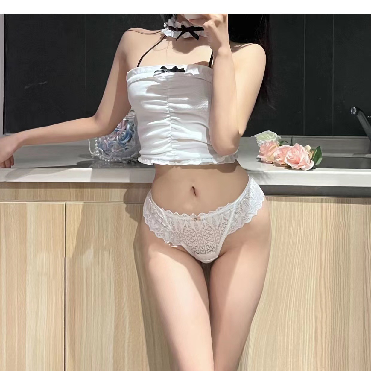 Quần lót lọt khe ren nữ đũng bé gợi cảm