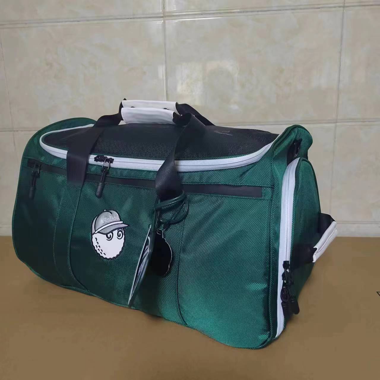 Túi golf - túi đựng quần áo và giày golf Malbon vải bạt cao cấp, chống nước hiệu quả