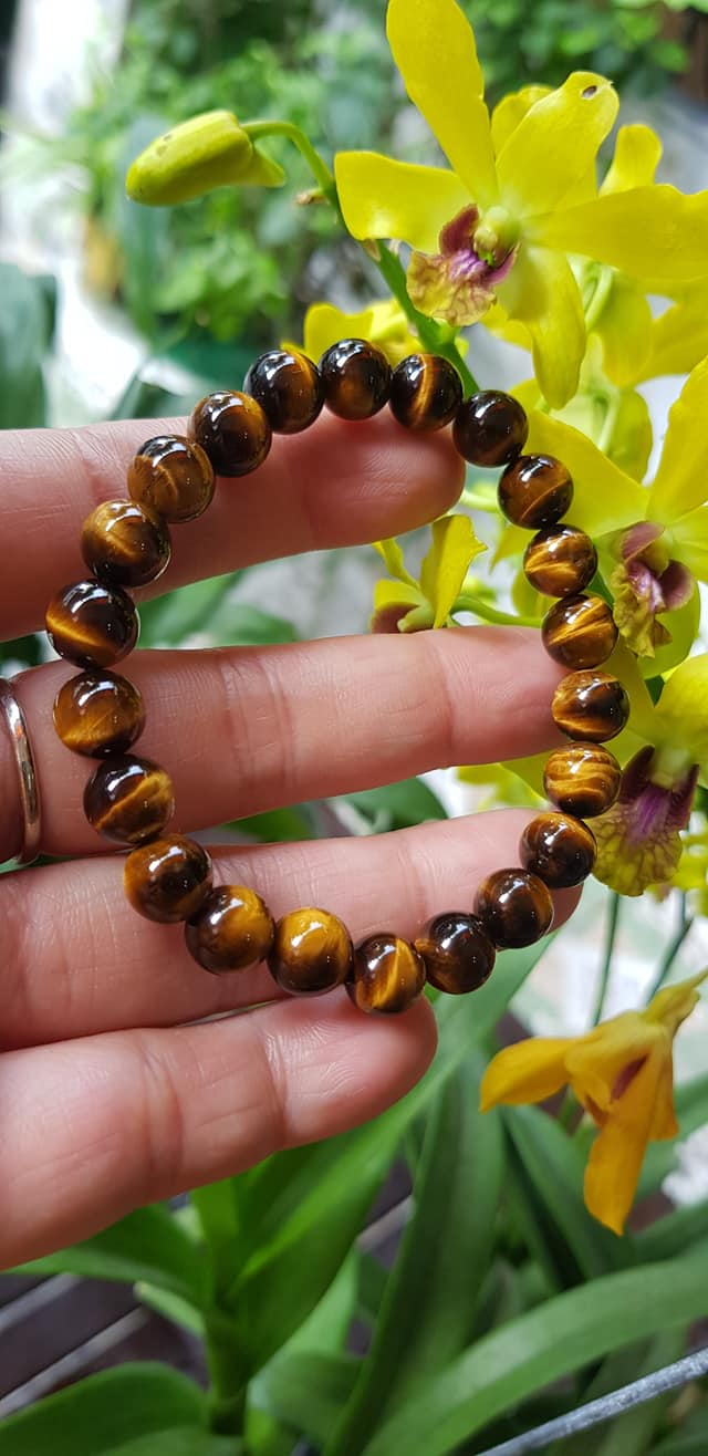 Vòng tay phong thuỷ may mắn nữ đá mắt hổ tự nhiên vàng nâu bóng mượt đẹp Size nữ vòng hạt 8mm Vòng hợp nữ mệnh kim mệnh thổ mệnh Thủy đeo tay đẹp ạ