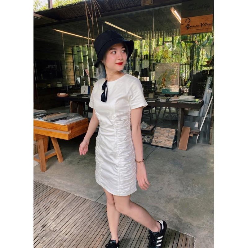 - Đầm nhún eo tay ngắn