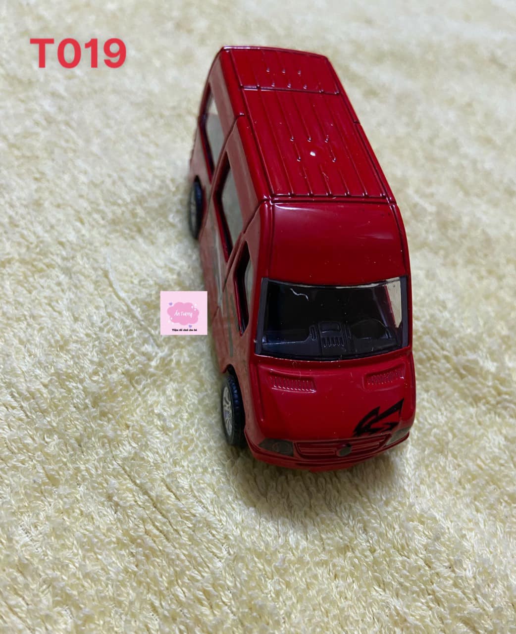 Set 4 chiếc xe ô tô, xe bus, xe tải, xe khách bằng kim loại bền, đẹp, an toàn cho bé