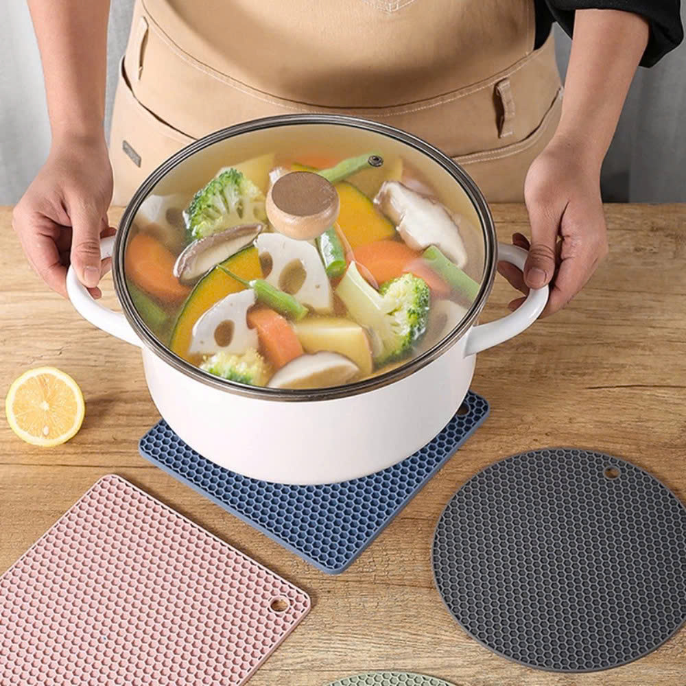 Set 4 Miếng Lót Nồi Silicon Vuông Chống Trầy Xước Bếp Từ/Bếp Điện – Bảo Vệ Mặt Bếp Cảm Ứng, Chịu Nhiệt 300°C, Chống Trượt An Toàn - HÀNG CHÍNH HÃNG MINIIN