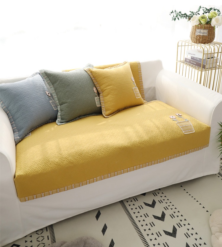 Thảm sofa - Giỏ hoa 2 bông - Màu vàng - TSF115
